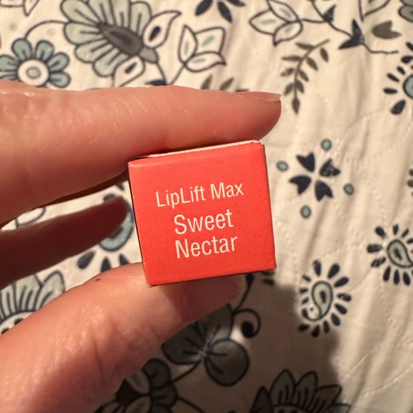 New Pixi LipLift Max Sweet Nectar gloss - Picture 3 of 3